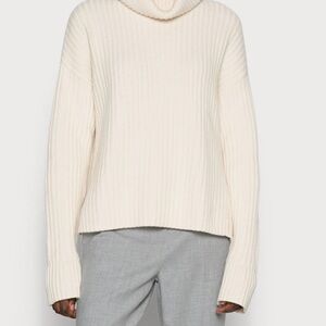 Calvin Klein Off-White TurtleNeck Sweater